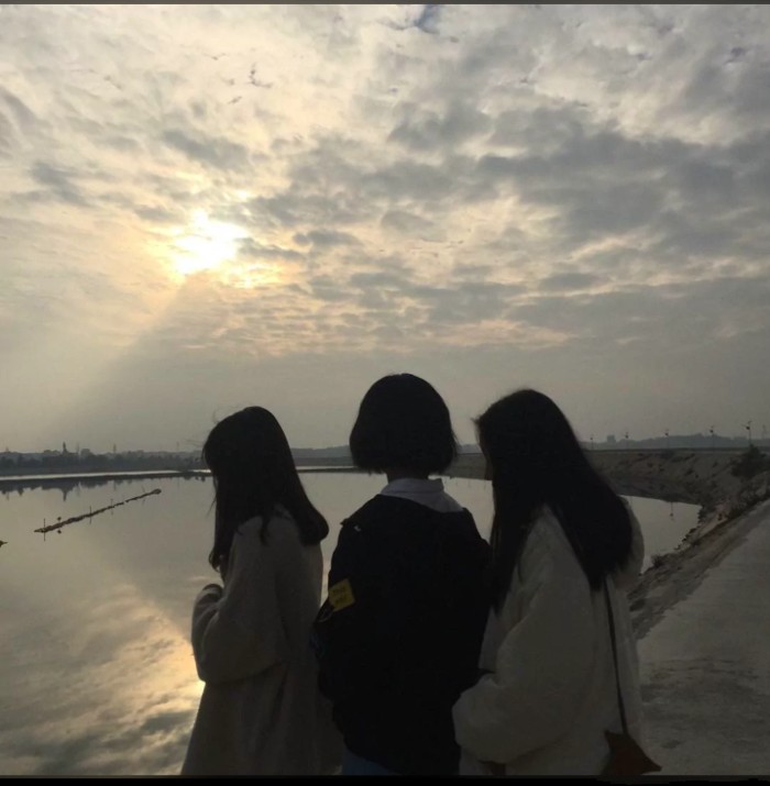2021最火爆的闺蜜头像图片精选-三人_1