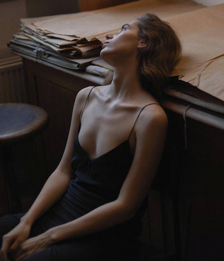 黑色睡衣气质小胸、美背、漂亮锁骨、美女图片_7