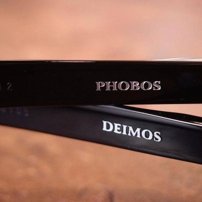 经典眼镜Deimos 和 Phobos图片