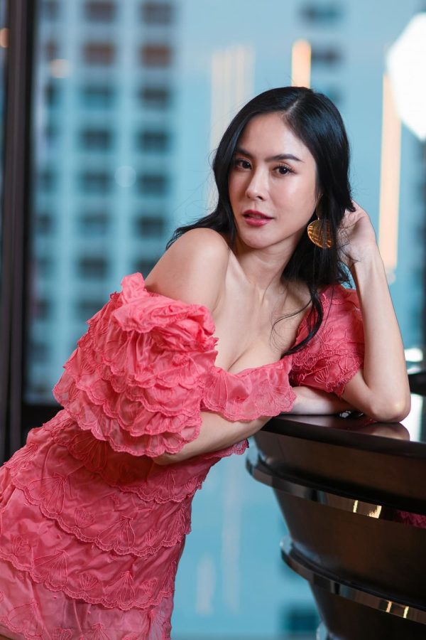 泰国美女帕塔拉萨雅·克苏菀斯莉（Peak）图片精选-短裙写真_3