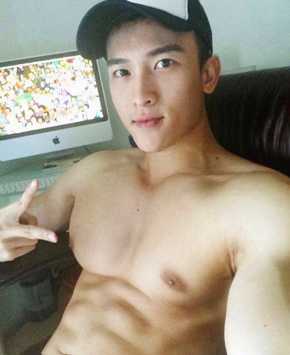 泰国男模陈潭山（FungChanthansan）图片精选-光膀子肌肉照_2