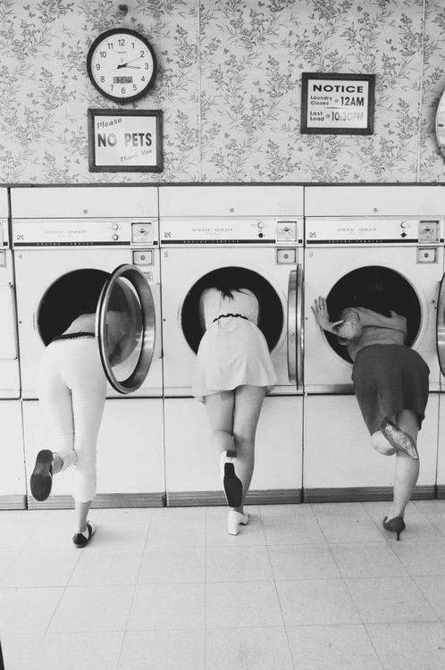 美女卡在滚筒洗衣机，女子卡在洗衣机系列图片_6