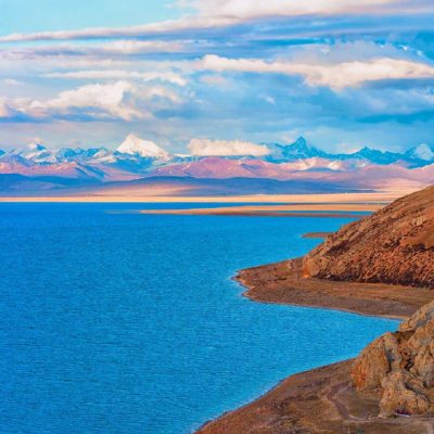 西藏路上的蓝天青山白云清澈的湖水唯美图舒心