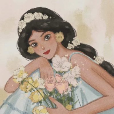 手绘版迪士尼公主配鲜花头像 适合女生的春天头像