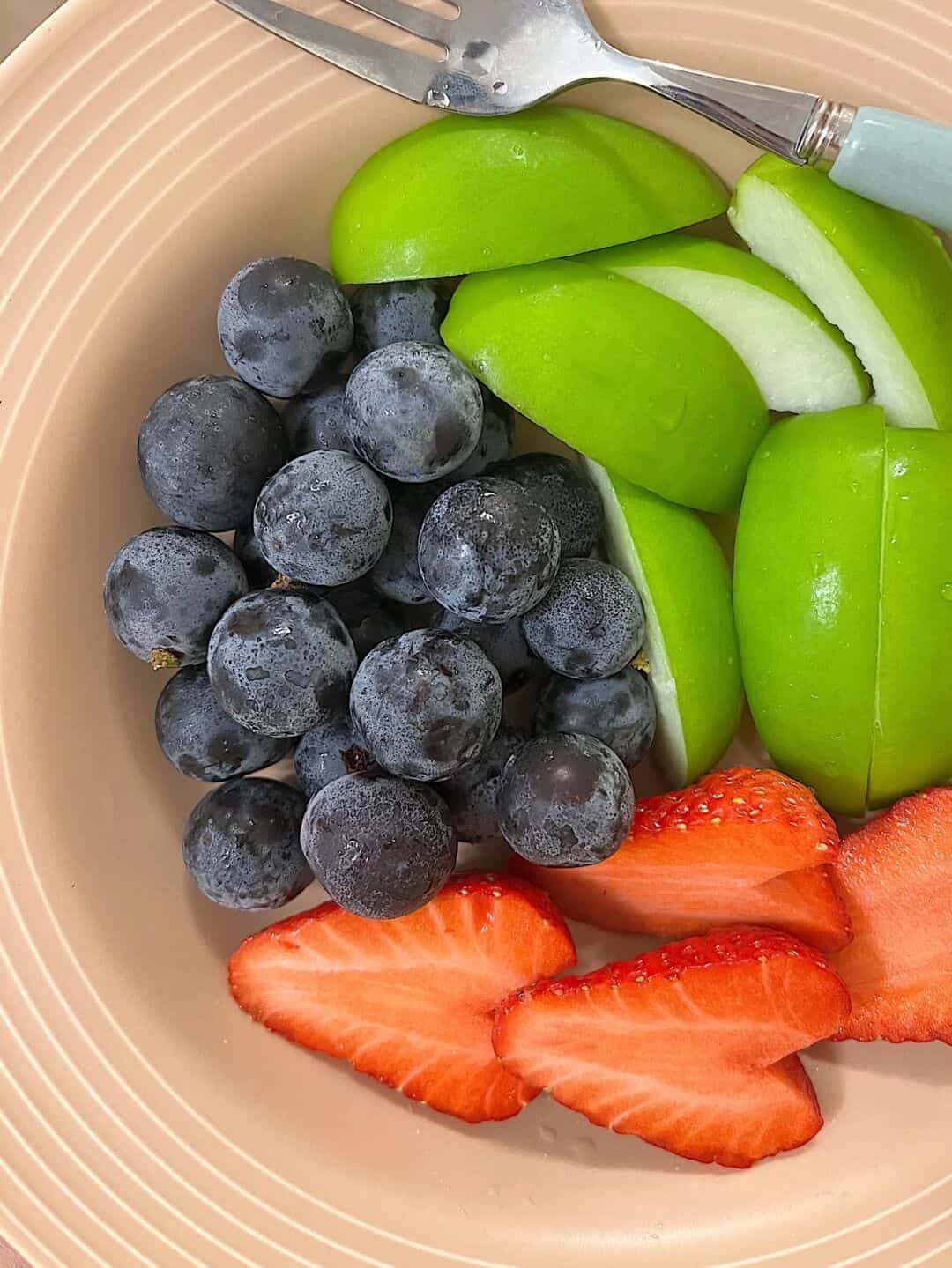 减脂下午茶水果拼盘配图 小清新有食欲的美味水果搭配方式_2