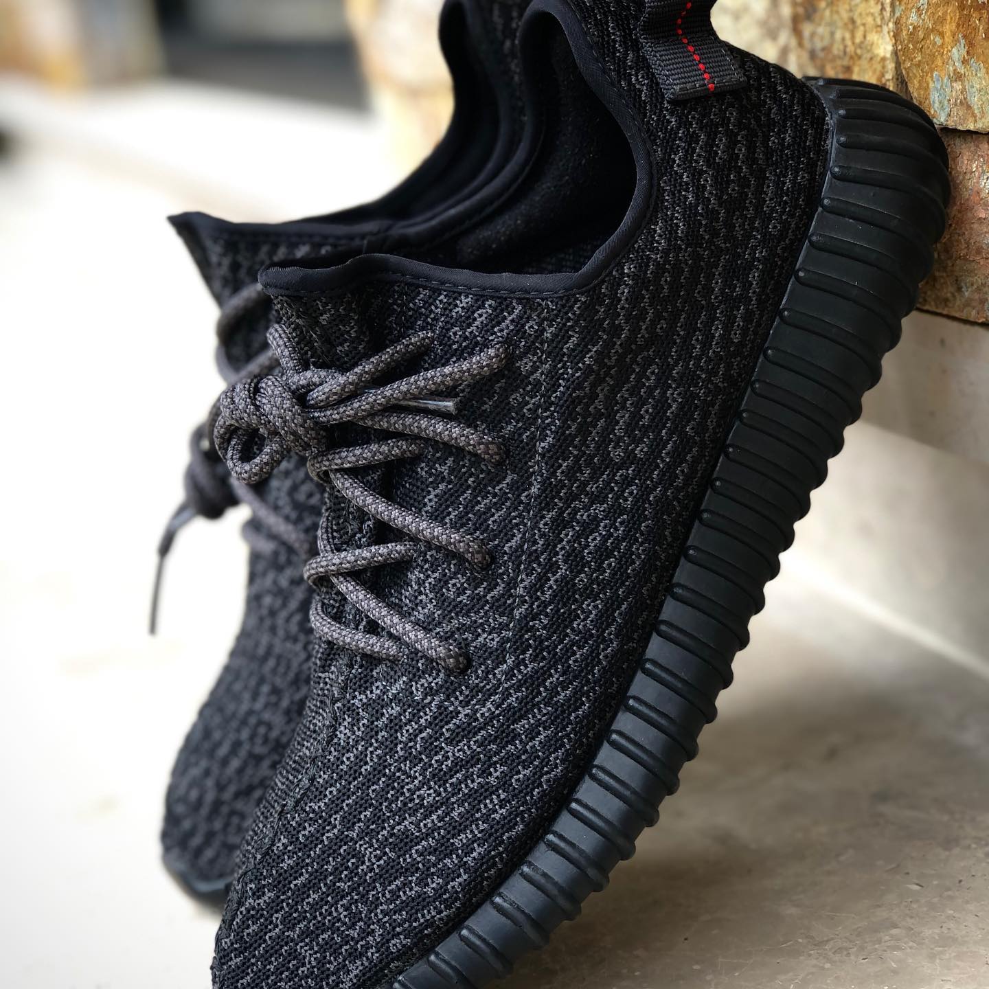 adidas yeezy350初代款式大全 全部配色高清图片-Pirate Black黑天使_1