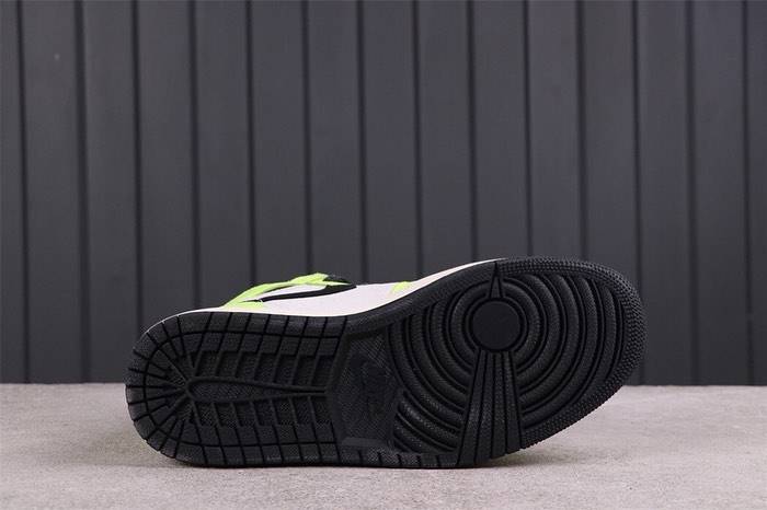 2022新款AJ高帮Nike Air Jordan 1 High OG “Volt ”荧光绿白配色正品高清实拍图_8