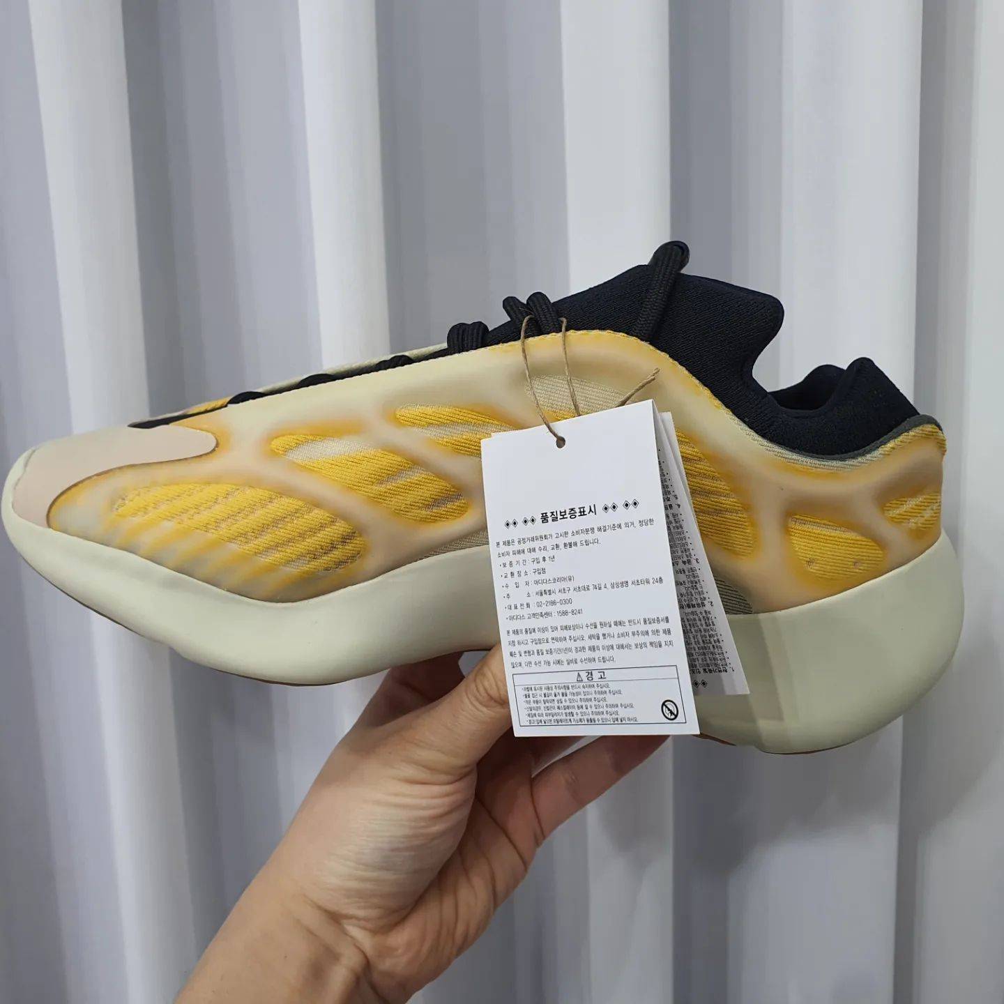 Yeezy 700 V3黄色夜光异形鞋 “Mono Safflower” 高清正品实拍 细节图_6