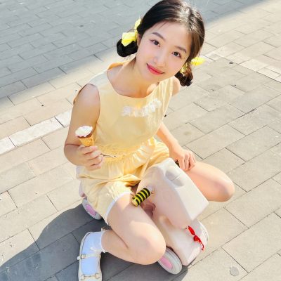 15岁女孩神仙颜值，15岁中国女孩照片女生素颜照