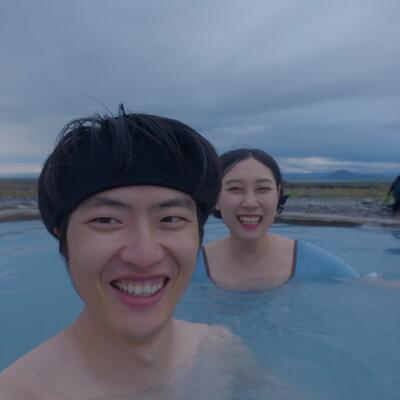 中国男女在冰岛带你体验冰岛男女混浴温泉